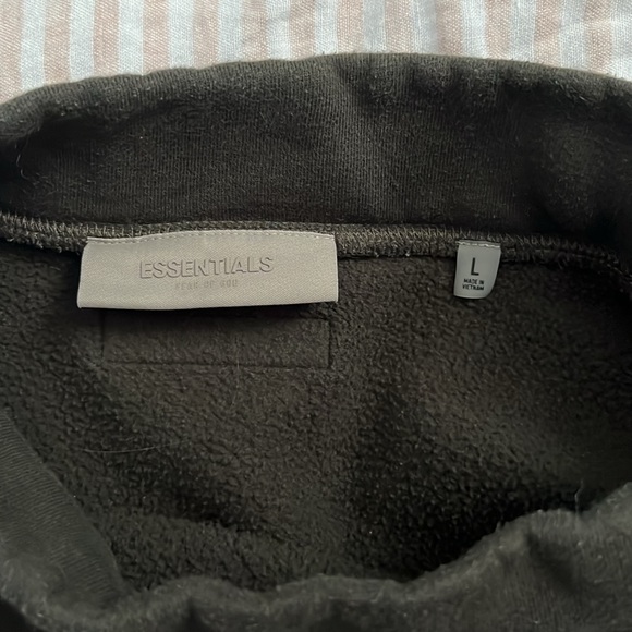 FEAR OF GOD ESSENTIALS Gray Mock Neck Sweatshirt - Picture 4 of 5